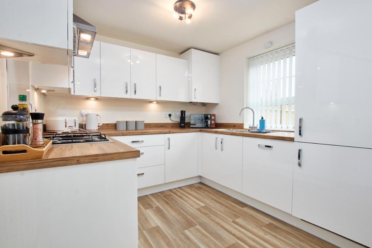 Вілла Superb 3Br House In Coventry Sleeps 9 W/Parking Екстер'єр фото