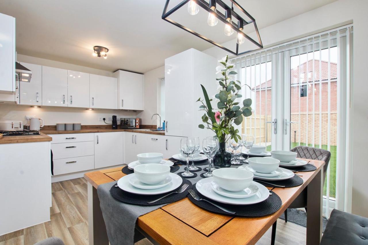 Вілла Superb 3Br House In Coventry Sleeps 9 W/Parking Екстер'єр фото