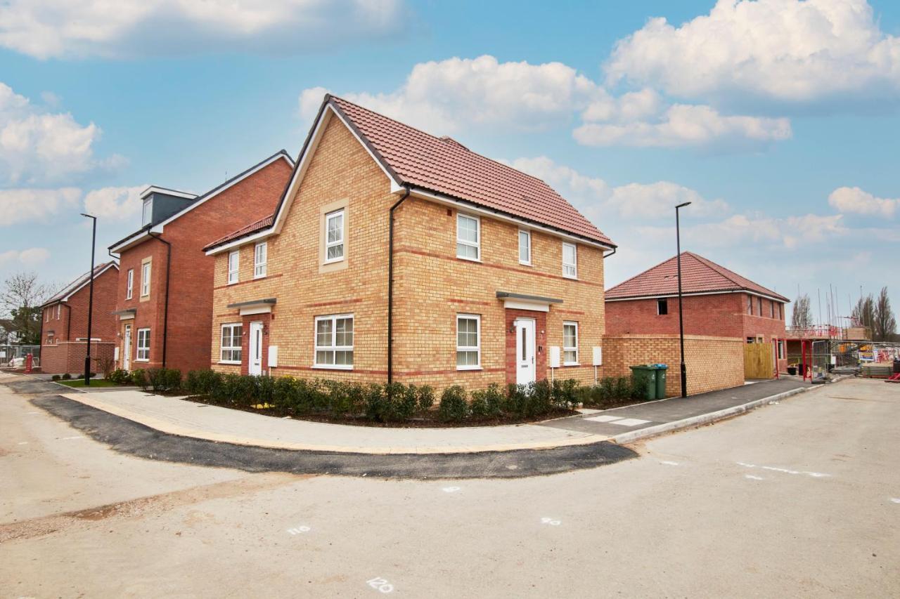 Вілла Superb 3Br House In Coventry Sleeps 9 W/Parking Екстер'єр фото